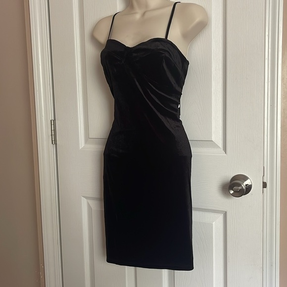 2 Dresses For $30 - Picture 7 of 8